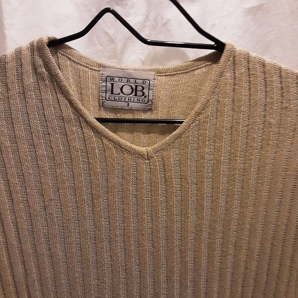 💕 (4/$15) Beige V-Neck Women's Sweater - Picture 3 of 3